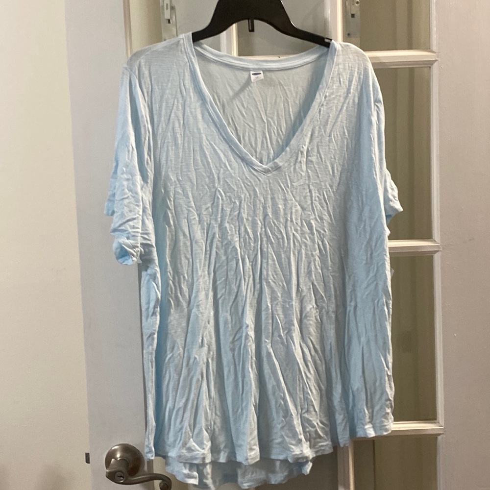 NWT old navy XXL baby blue v neck tee